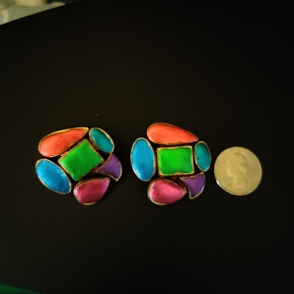 Vintage Earrings - Picture 2 of 3